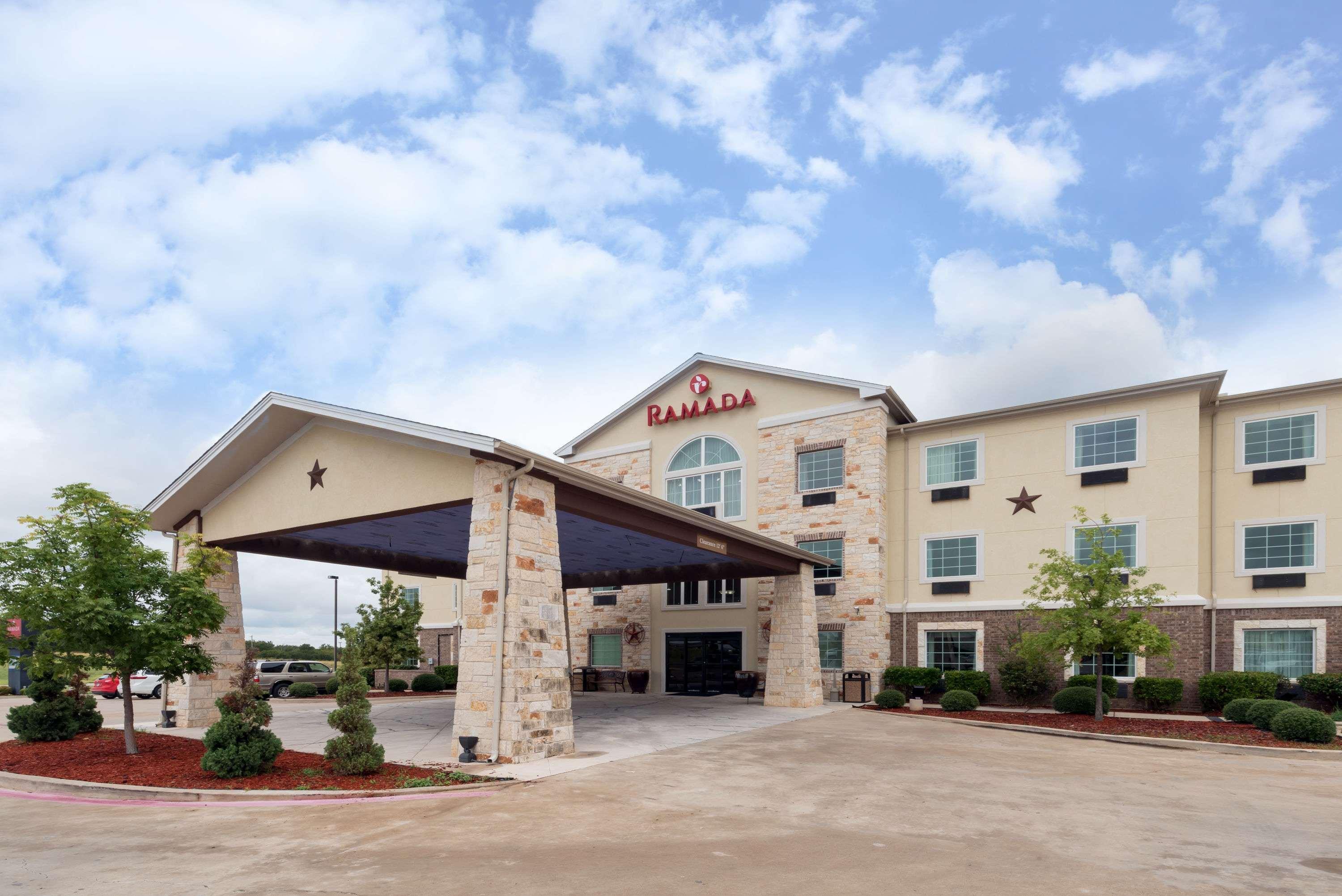 Comfort Inn & Suites Gatesville Near Fort Cavazos Exterior photo
